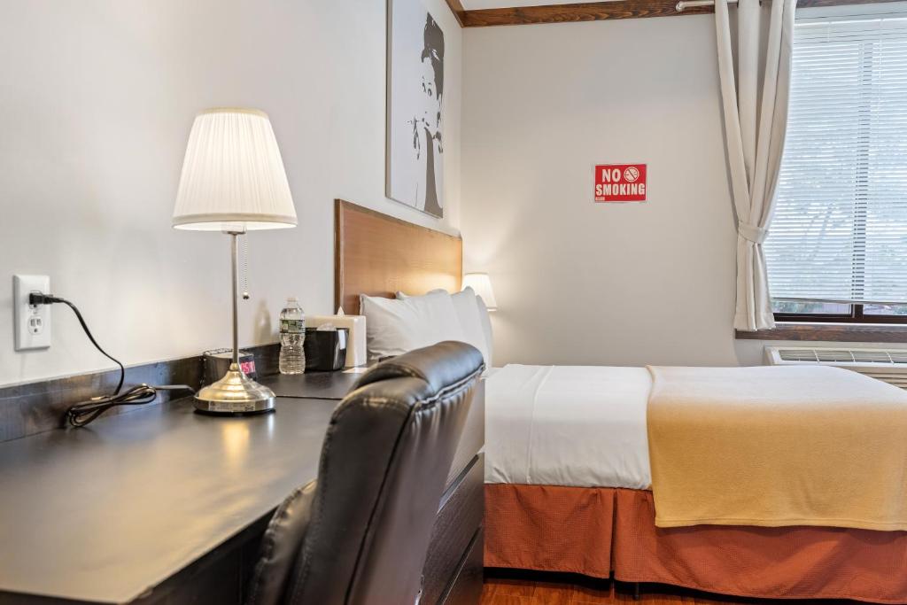 Room image 1